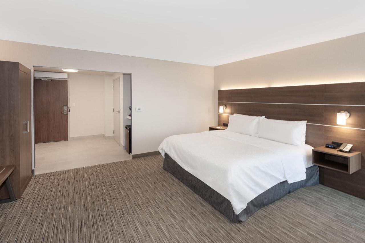 Holiday Inn Express Hotel & Suites Ottawa Airport By Ihg Kültér fotó