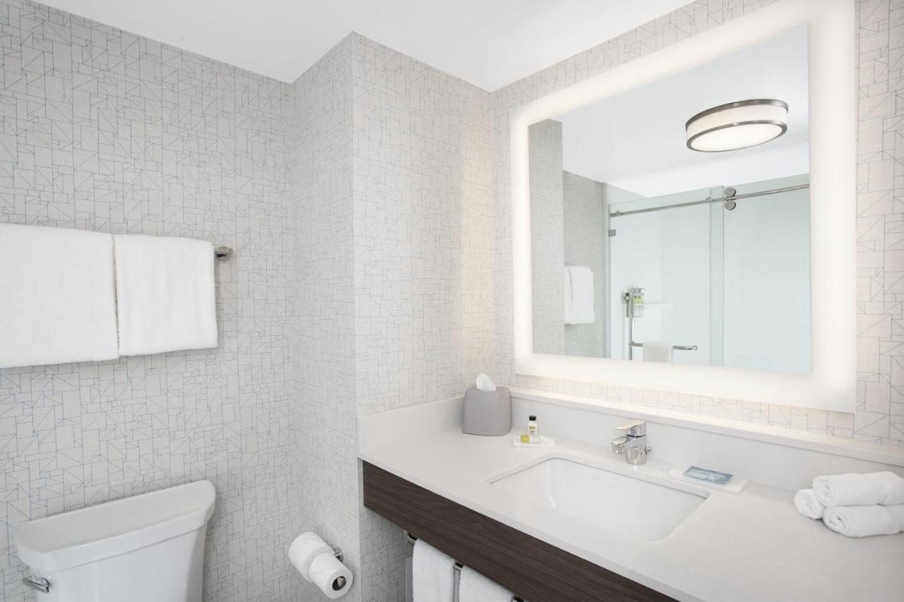 Holiday Inn Express Hotel & Suites Ottawa Airport By Ihg Kültér fotó